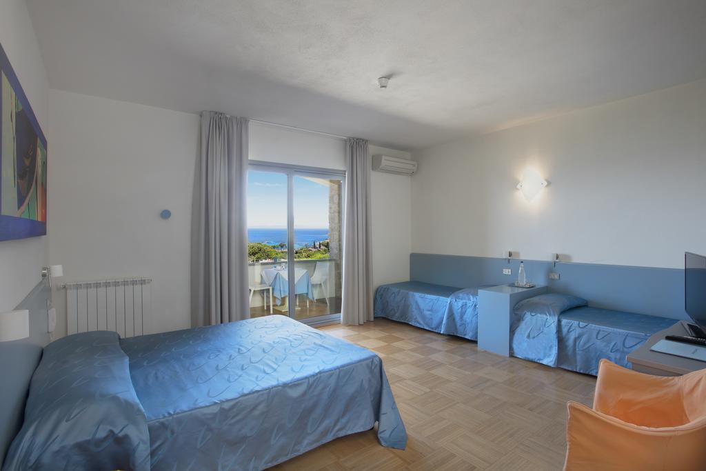Hotel Arenella Джільйо Екстер'єр фото